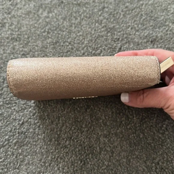 Authentic Kate spade rose gold glitter wallet - Picture 9 of 9